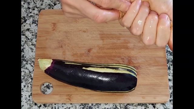 Вкусные запечённые кабачки и баклажаны. Lezzetli pişmiş kabak ve patlıcan. Delicious baked zucchini смотреть онлайн
