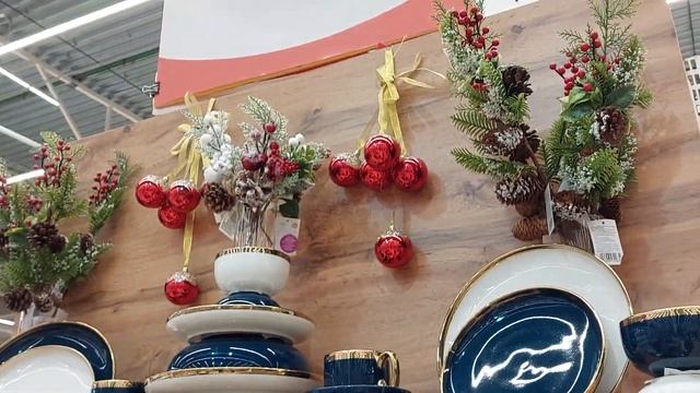 Ашан: новогодние подарки, праздничный антураж и сладости смотреть онлайн