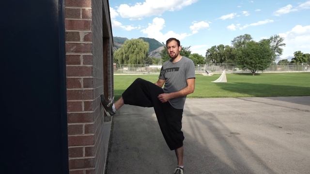 How To WALL RUN - Parkour Tutorial смотреть онлайн