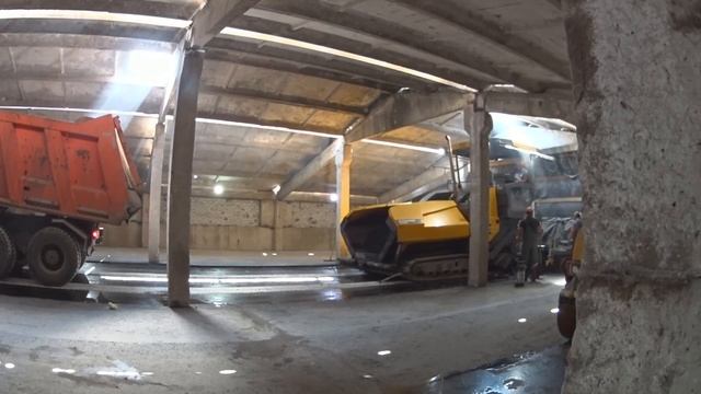 как потерять 5 лямов за 5 минут ураганом снесло крыши со складов жесткая укладка асфальта в ангаре смотреть онлайн