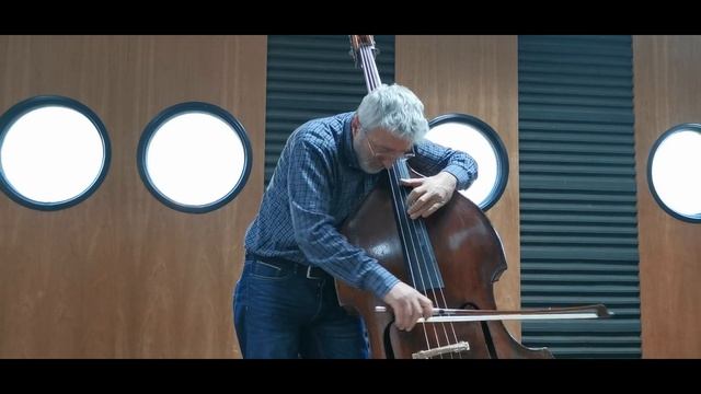 J.S.Bach suite n.2 in d minor bwv1008 - prelude Blendi Mersini double bass смотреть онлайн