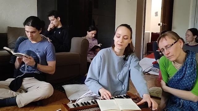 Шри Рупа д.д. бхаджан "Парама Каруна" 03.05.23. смотреть онлайн