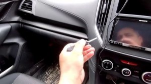 Снятие рамки и штатного головного устройства Субару Импреза 5 поколения.