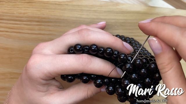 Маленькая сумочка из бусин. Секрет закрепления. Мини сумка своими руками - DIY