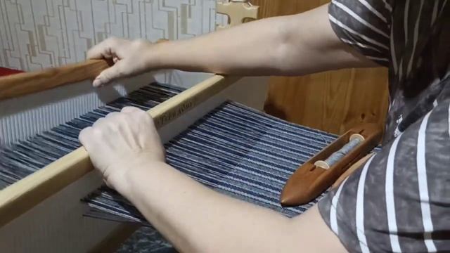 Процесс ткачества шарфика смотреть онлайн