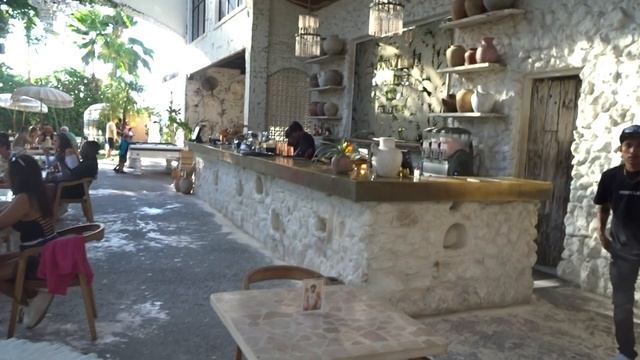 Penny Lane in Canggu, Bali - what a great find! смотреть онлайн
