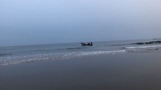 Стригусь в Индии/ Сколько нам до моря идти?/ Купили много манго и маракуйя #индия #арамболь #гоа смотреть онлайн