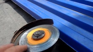 Начал обшивать дом ? фасадными панелями. Начало работы.