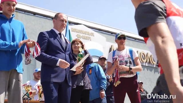 Легкоатлеты Комсомольска-на-Амуре отметили праздник Победы эстафетой смотреть онлайн
