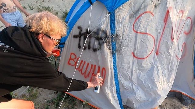 24 ЧАСА В ЛЕСУ ПРИВЯЗАЛИ ДРУГА С БЕШЕНСТВОМ смотреть онлайн