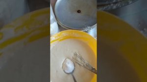 оладьи из прокисшего молока (кефира
