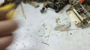 Разбор радиостанции времен СССР Сколько золота, платины, и палладия в Р809М2 .