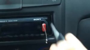 Быстро и легко снять магнитолу из автомобиля.
