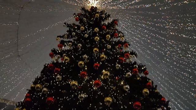 Новый Год в Москве 01.01.2021г. смотреть онлайн