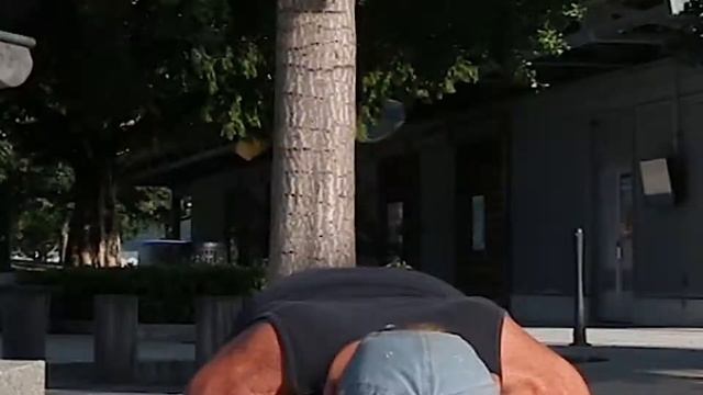 Activate Your Traps For Forearm Stand - Anatomy & Function Of The Trapezius смотреть онлайн