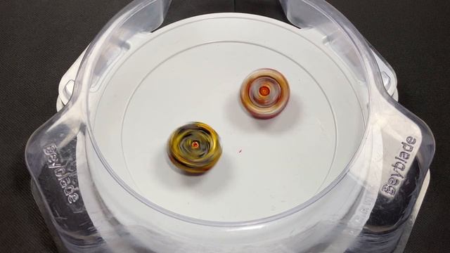 BEYBLADE COLOR COMBO CHALLENGE! смотреть онлайн
