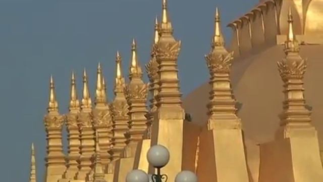 Лаос, Королевский дворец - Laos, Royal Palace смотреть онлайн