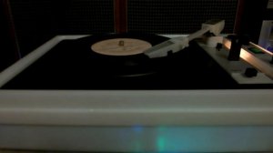 Поет Полад Бюль-Бюль-оглы:-"Долалай"(сл.Р.Гамзатова пер.Я.Козловского),"Шейк" сл.О.Гаджикасимова