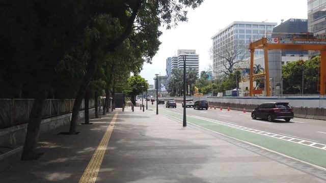 Walking Tour (4K 60FPS) ~ Bundaran HI Hotel Indonesia to Gedung Sarinah Thamrin Jakarta City 2022 смотреть онлайн