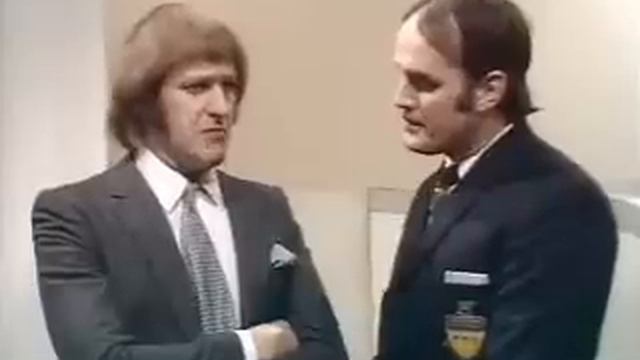 Monty Python - Language Lab смотреть онлайн