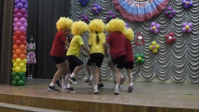 DreamTeam Гоу Сош№1970 танец "Клоуны" смотреть онлайн