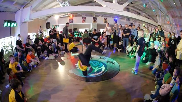 отбор до 9 #27 vs #28 - брейкданс, WINTER WARS 2021 смотреть онлайн