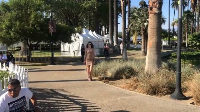 Любовь на Троих Страстный ПОЦЕЛУЙ в Лос Анджелесе, красиво отшили, пикап мастер уровень 99 смотреть онлайн