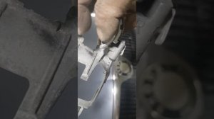 19 января 2023 г. Skoda Octavia. Ремонт механизма ручки двери.