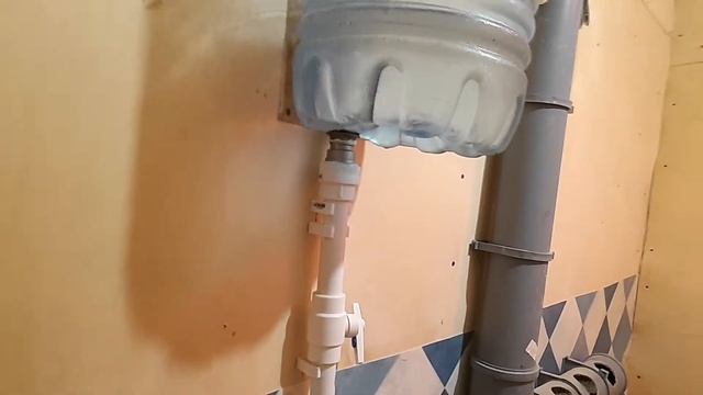 Ниппельные поилки для кур из трубы своими руками. смотреть онлайн