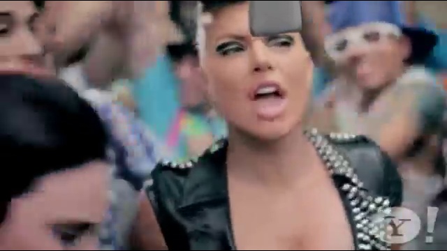 David Guetta feat. Chris Willis, LMFAO & Fergie - Gettin Over You (HD) смотреть онлайн