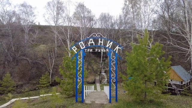 На Ладе Веста застрял в поле. Родник Три ручья. смотреть онлайн