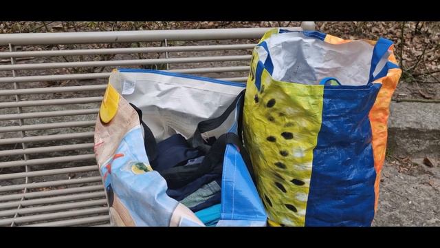 Берлин Hauptbahnhof как принимают беженцев из Украины в Германии. Наша жизнь в Германии. Волонтёры. смотреть онлайн