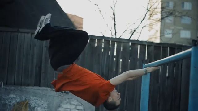 Соскок с толчком от турника (Parkour Tricks)