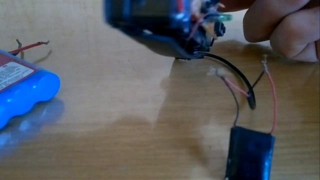 ? ЗАРЯДНОЕ УСТРОЙСТВО ИЗ ПУЛЬТА ДИСТАНЦИОННОГО УПРАВЛЕНИЯ смотреть онлайн