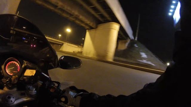 Видео из кармана. Honda cbr1100xx SuperBlackBird "Ночной прогон" смотреть онлайн