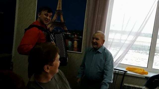 Мой дед 100 лет танцует на свое столетие! My grandfather is 100 years old смотреть онлайн