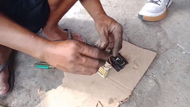 wiring trouble and repair headlight switch. in Revo car.. смотреть онлайн