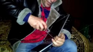 Что делать если экран ноутбука отваливается ???