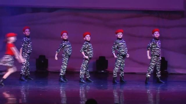 Я солдат. К Дню защитника Отечества. ТМТ "Щелкунчик" Оренбург. смотреть онлайн