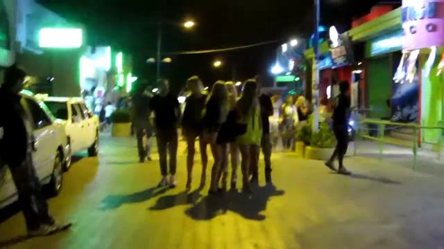 Улица баров клубов Айа-Напа Кипр Agia Napa Cyprus смотреть онлайн