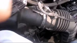 Форд Транзит. 2013 г. Замена лампы ближнего и даль