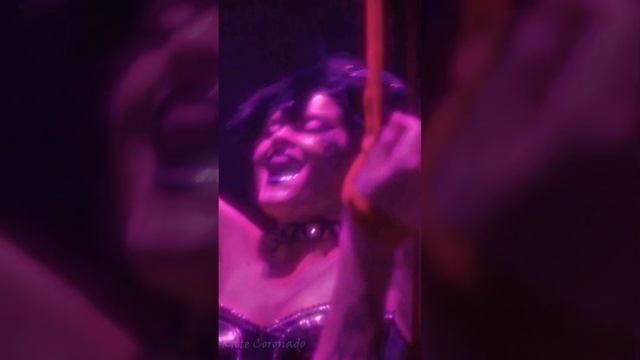 | Горшок & Повелительница мух | Найди меня смотреть онлайн