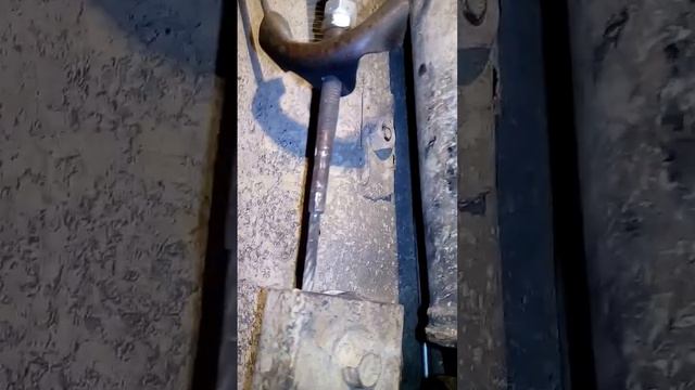 Амортизаторы, тормозные трубки, магистраль.mp4 смотреть онлайн