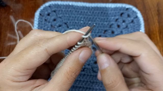 Вязание для начинающих. Изнаночные петли смотреть онлайн