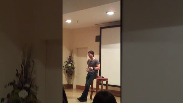 Йен о конце сезона и о Деймоне (Йен Сомерхолдер в Москве/ Ian Somerhalder In Moscow)