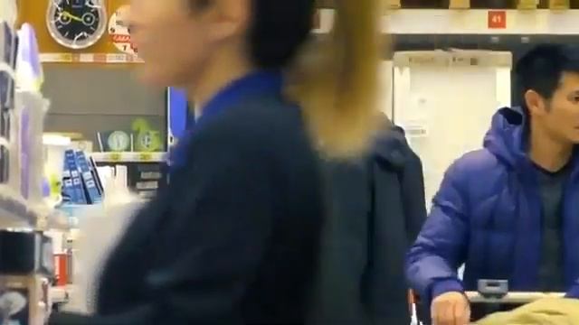 ЭДВАРД БИЛ ДОБРЫЙ ГОПНИК / ПОДАРИЛИ НОВЫЙ ТЕЛЕФОН / НОВЫЕ ПРАНКИ смотреть онлайн