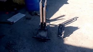 Простая самодельная картофелесажалка . Для мини тракторов, а так же для мотоблока.