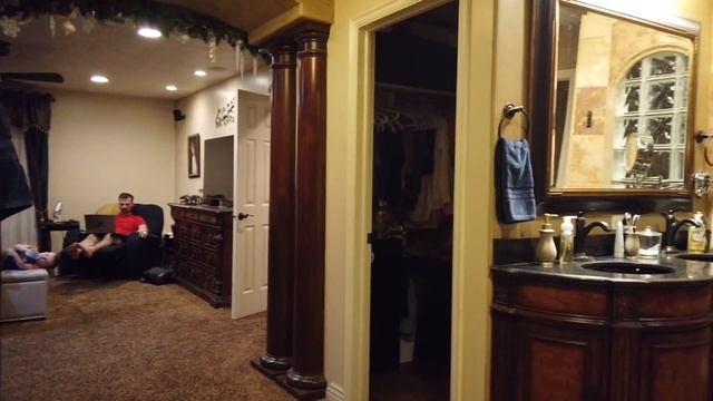 House Tour for Family of 17 смотреть онлайн