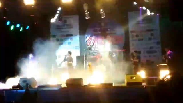 COVER SONG BY:WE'RE NOT GONNA TAKE IT. THE COLORS BAND смотреть онлайн