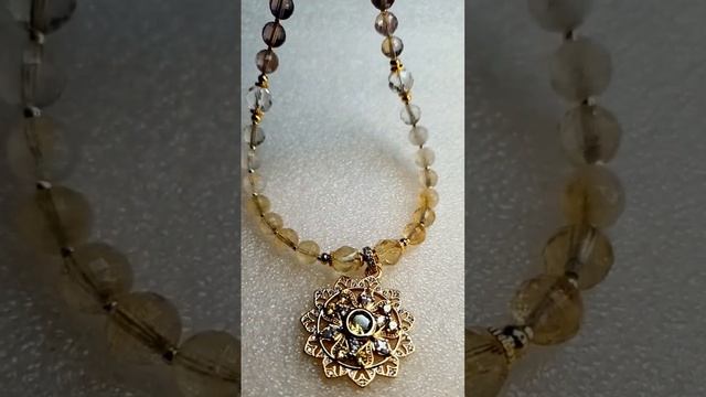 Аметрин в бусах с подвеской смотреть онлайн